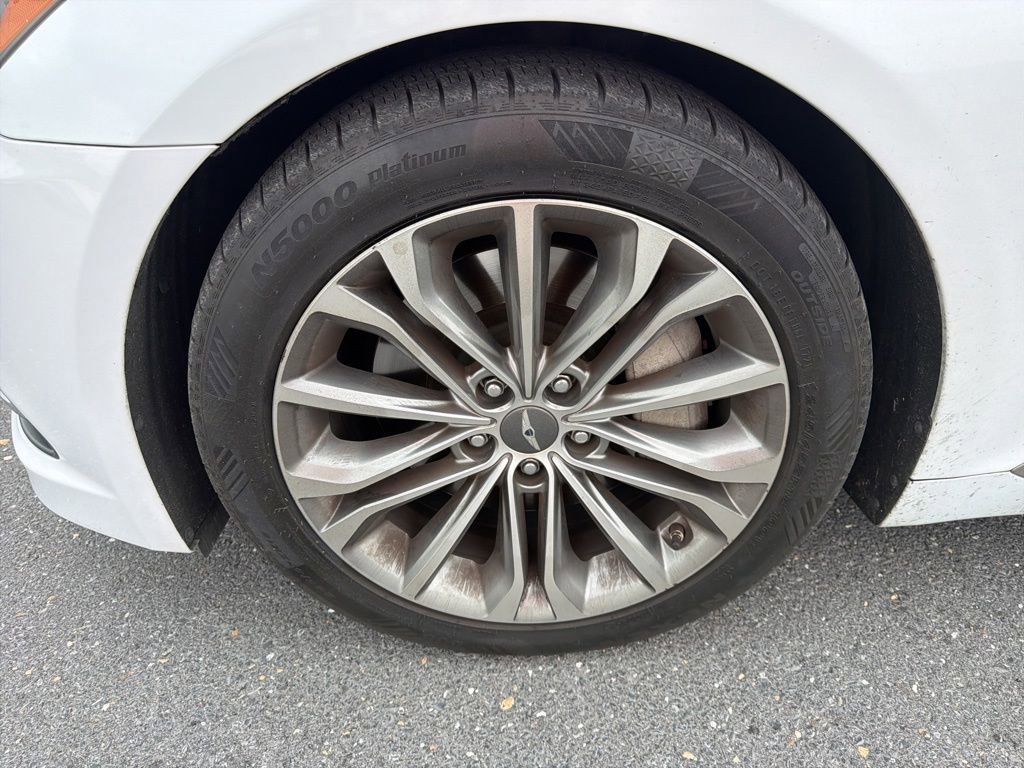 Used 2015 Hyundai Genesis 3.8 w/ Option Group 03 AWD/4WD image 12