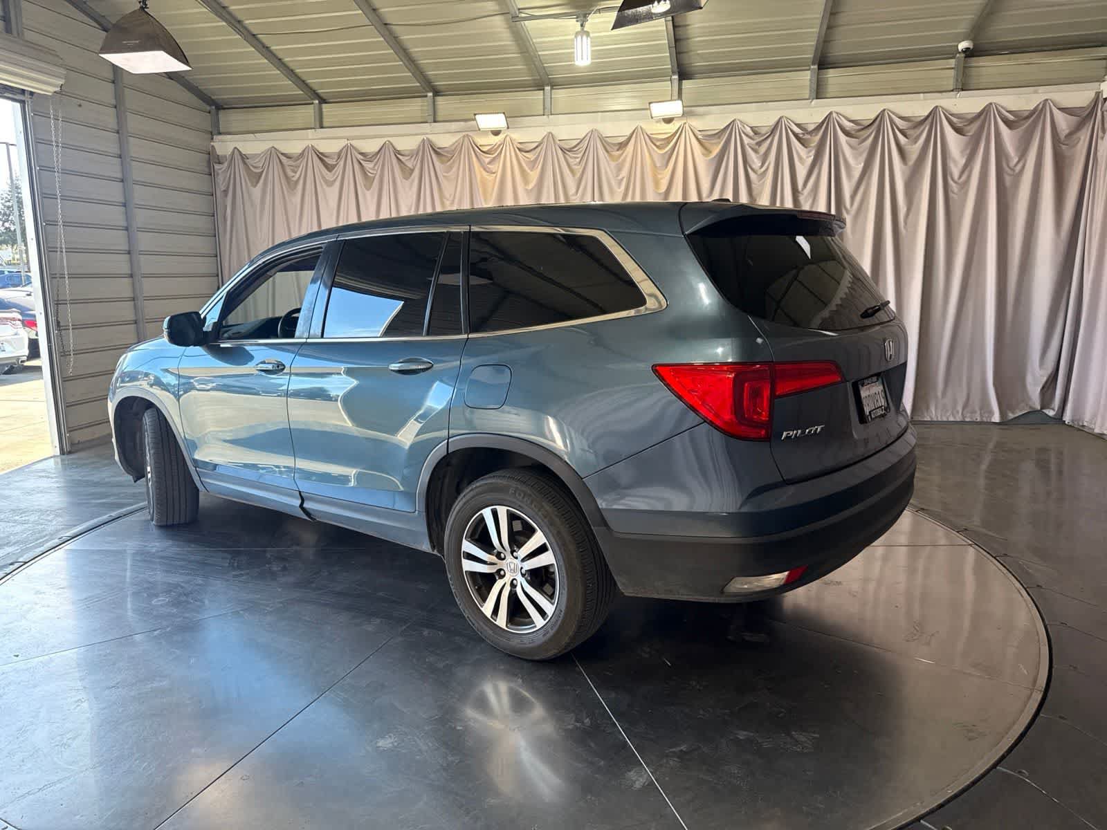 Used 2017 Honda Pilot EX image 6