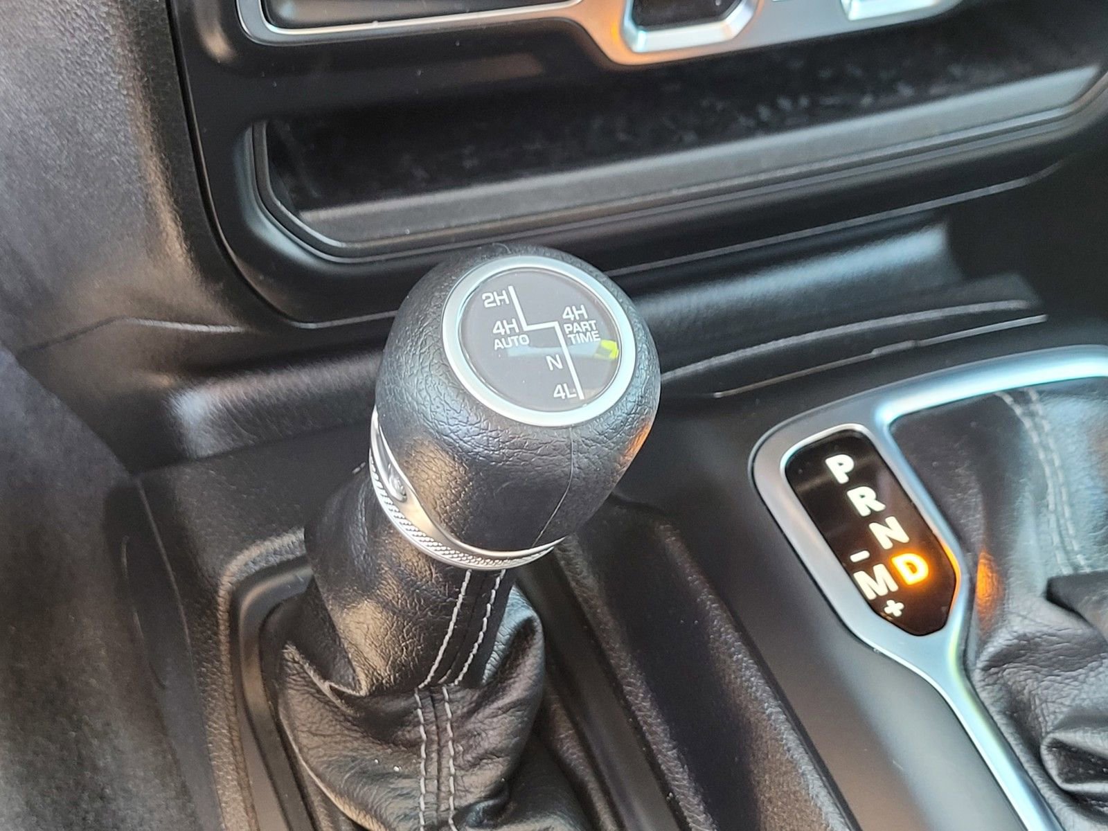 Used 2025 Jeep Wrangler Sahara 4xe image 21