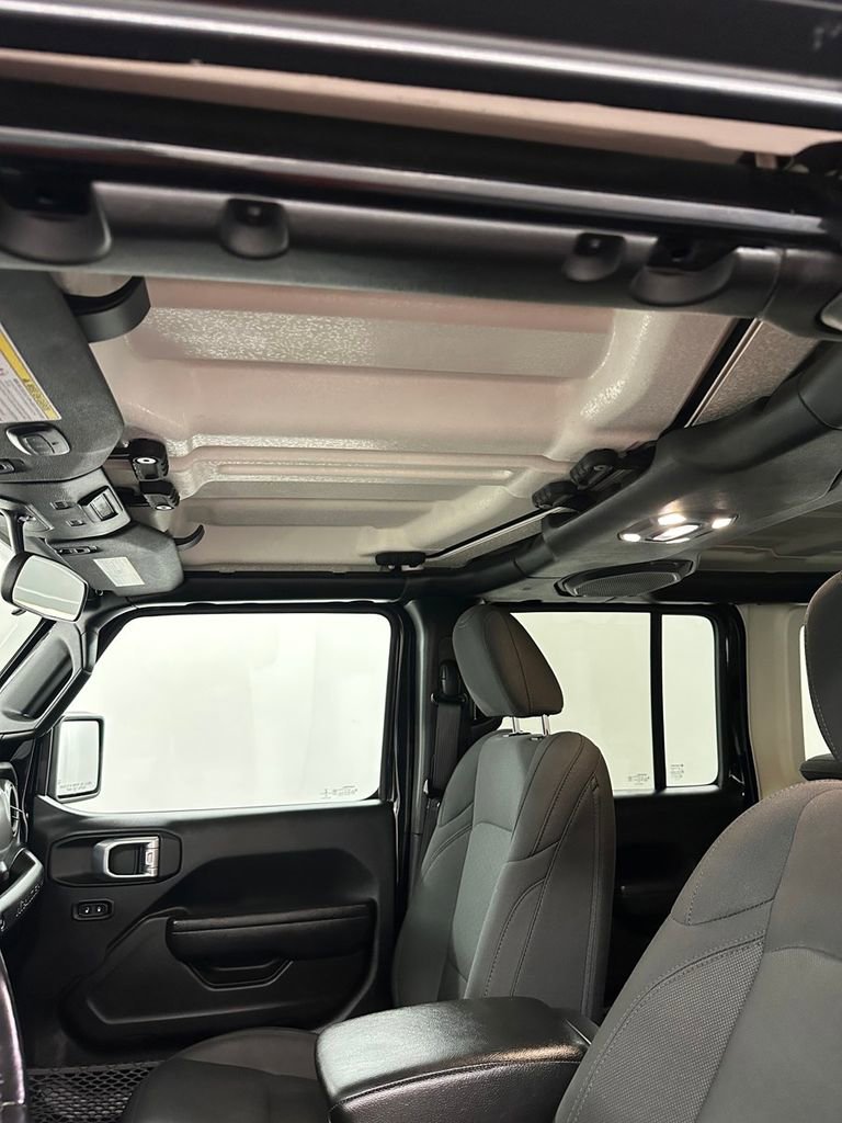 Used 2022 Jeep Wrangler Unlimited Sport image 12