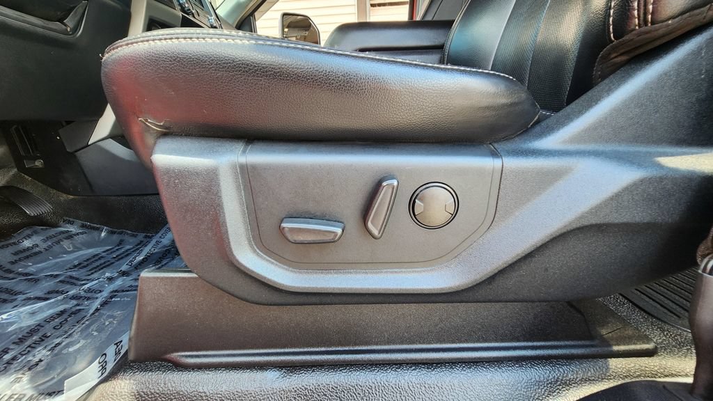 Used 2021 Ford F250 Lariat w/ Lariat Ultimate Package AWD/4WD image 11