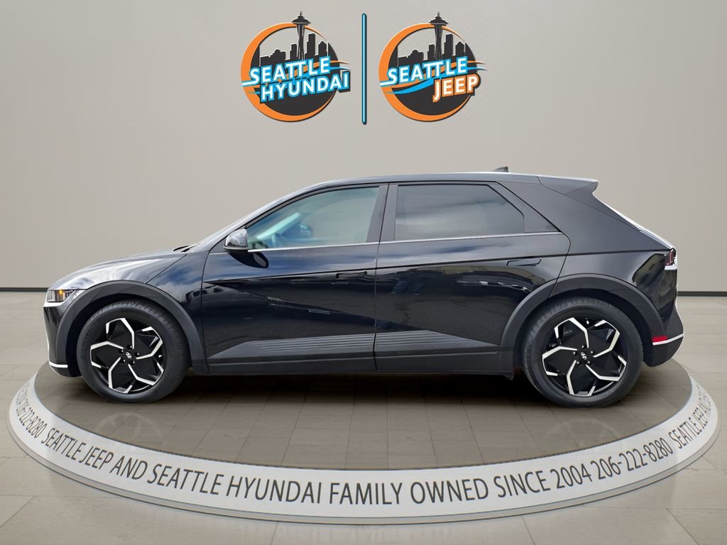 Used 2024 Hyundai Ioniq 5 SEL RWD image 2