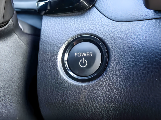 Used 2026 Toyota Camry SE AWD/4WD image 18