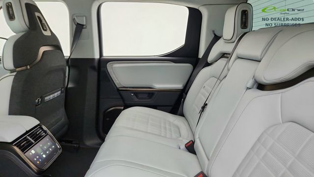 Used 2025 Rivian R1T Premium AWD/4WD image 29
