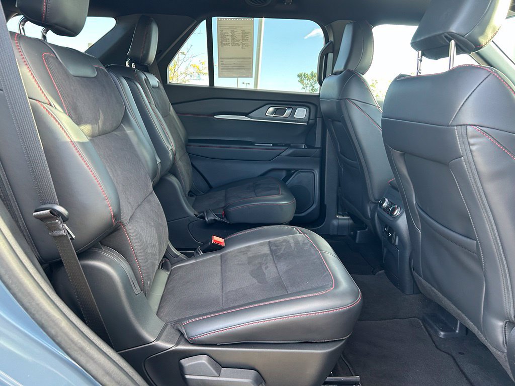 Used 2026 Ford Explorer ST AWD/4WD image 29