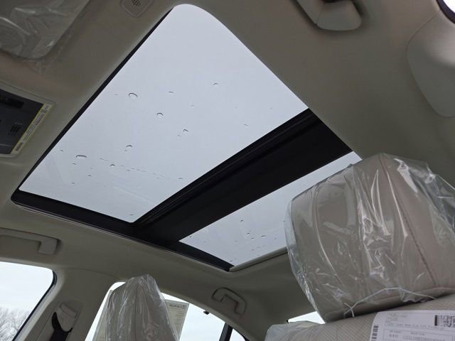 New 2025 Lexus ES 350 Ultra Luxury image 9