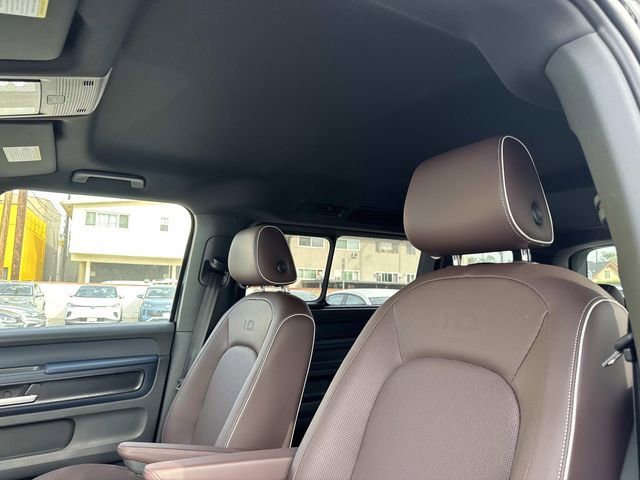 New 2025 Volkswagen ID. Buzz Pro S image 14