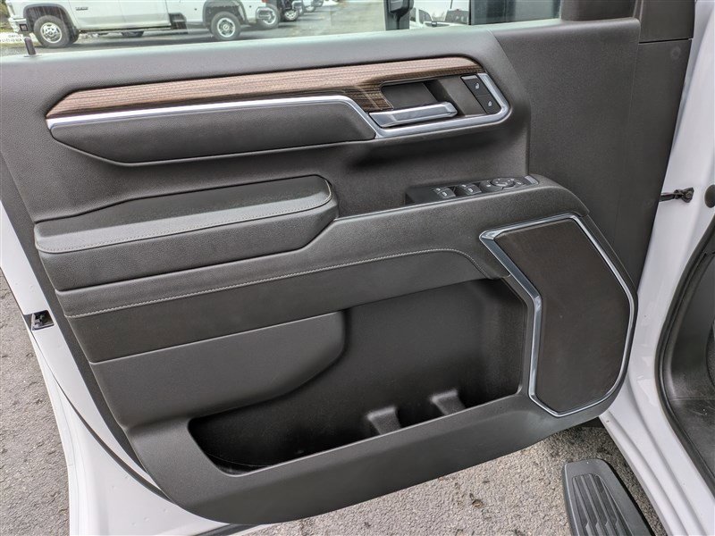 Used 2024 Chevrolet Silverado 2500 LT image 16