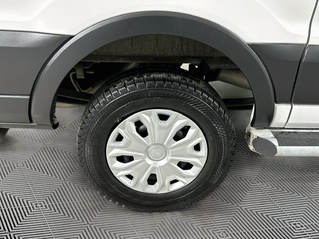 Used 2025 Ford Transit 250 Low Roof w/ Exterior Upgrade Package RWD image 28