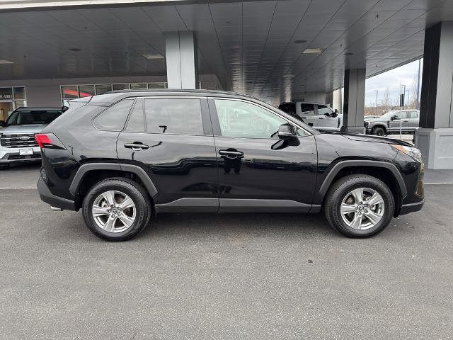 Used 2024 Toyota RAV4 XLE w/ Convenience Package image 3