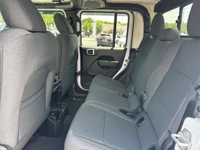 Used 2025 Jeep Gladiator Sport AWD/4WD image 12