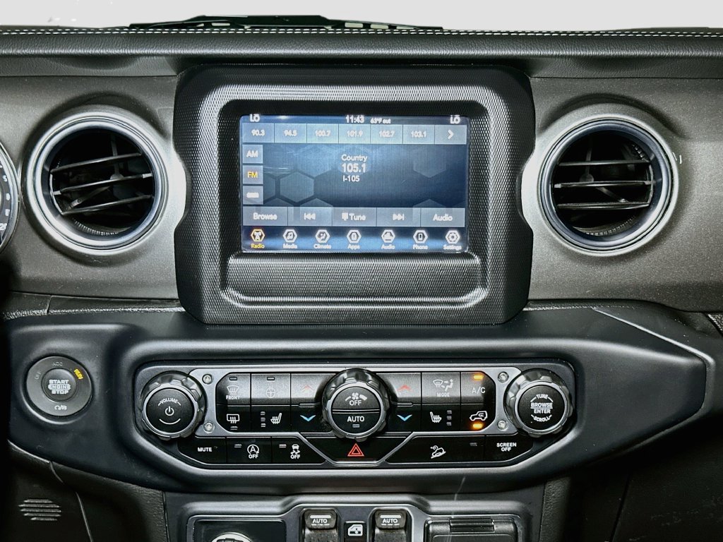 Used 2019 Jeep Wrangler Unlimited Sahara w/ LED Lighting Group AWD/4WD image 15