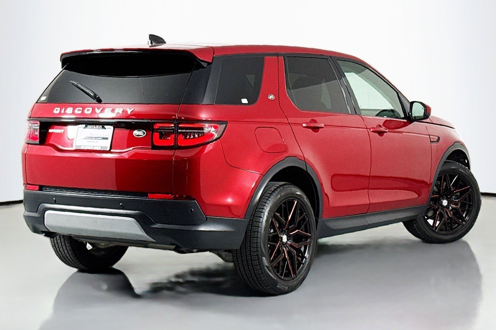 Used 2022 Land Rover Discovery Sport SE AWD/4WD image 12