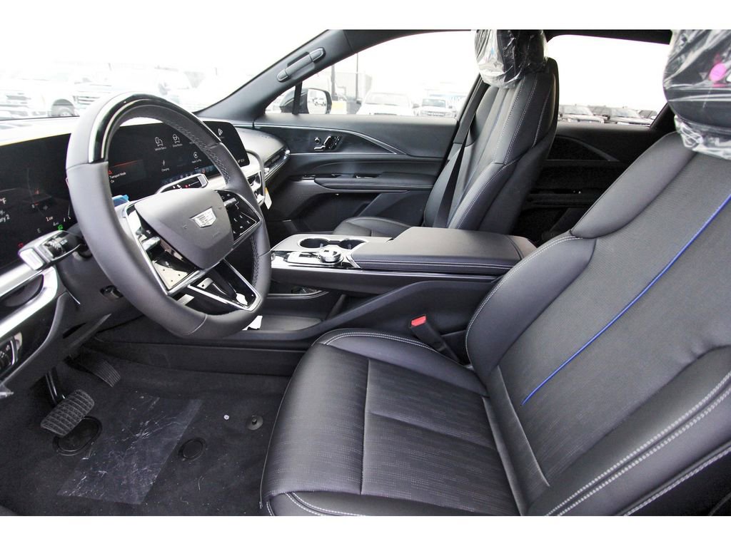 New 2026 Cadillac Lyriq Luxury image 6