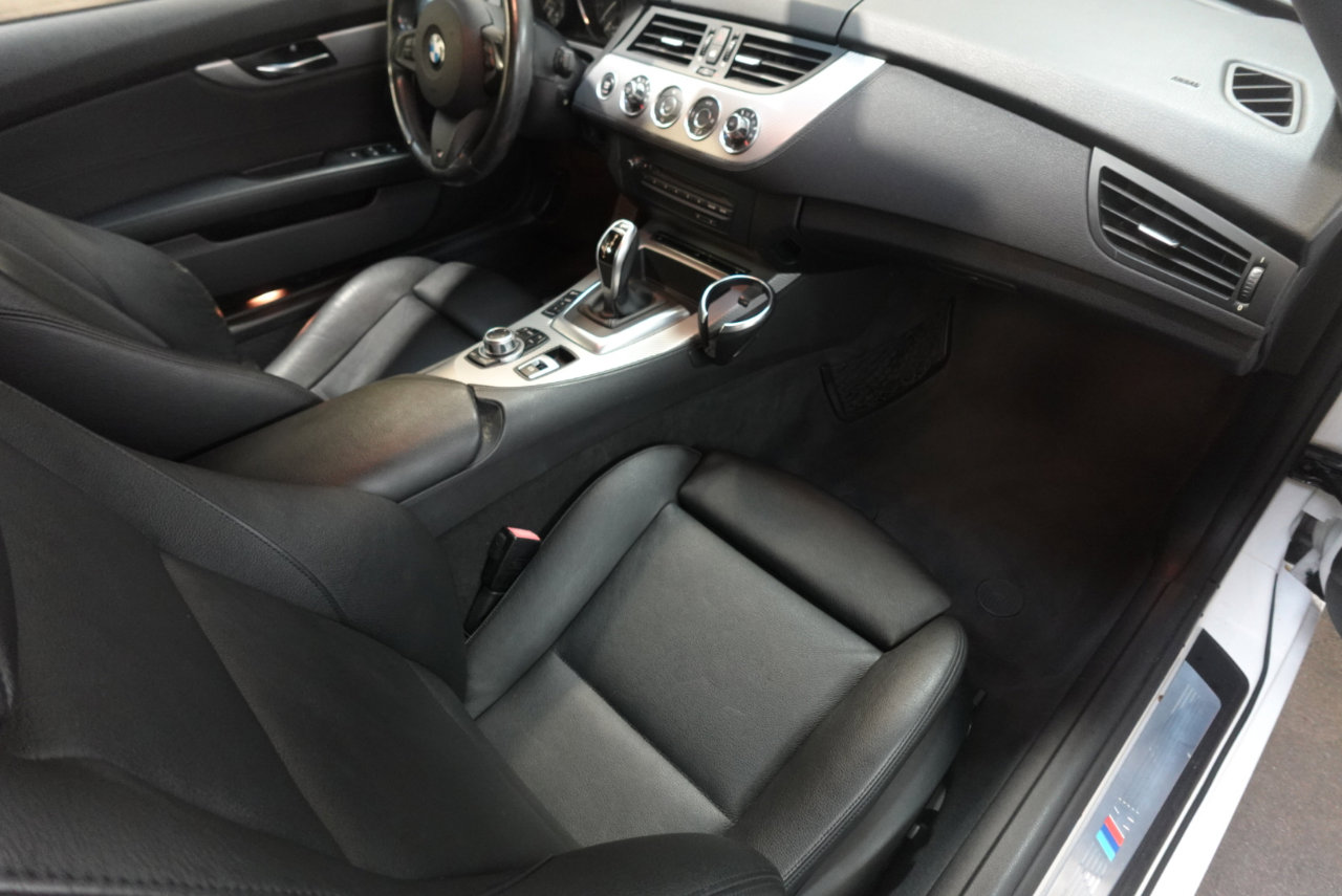 Used 2012 BMW Z4 sDrive35i w/ M Sport Pkg image 7