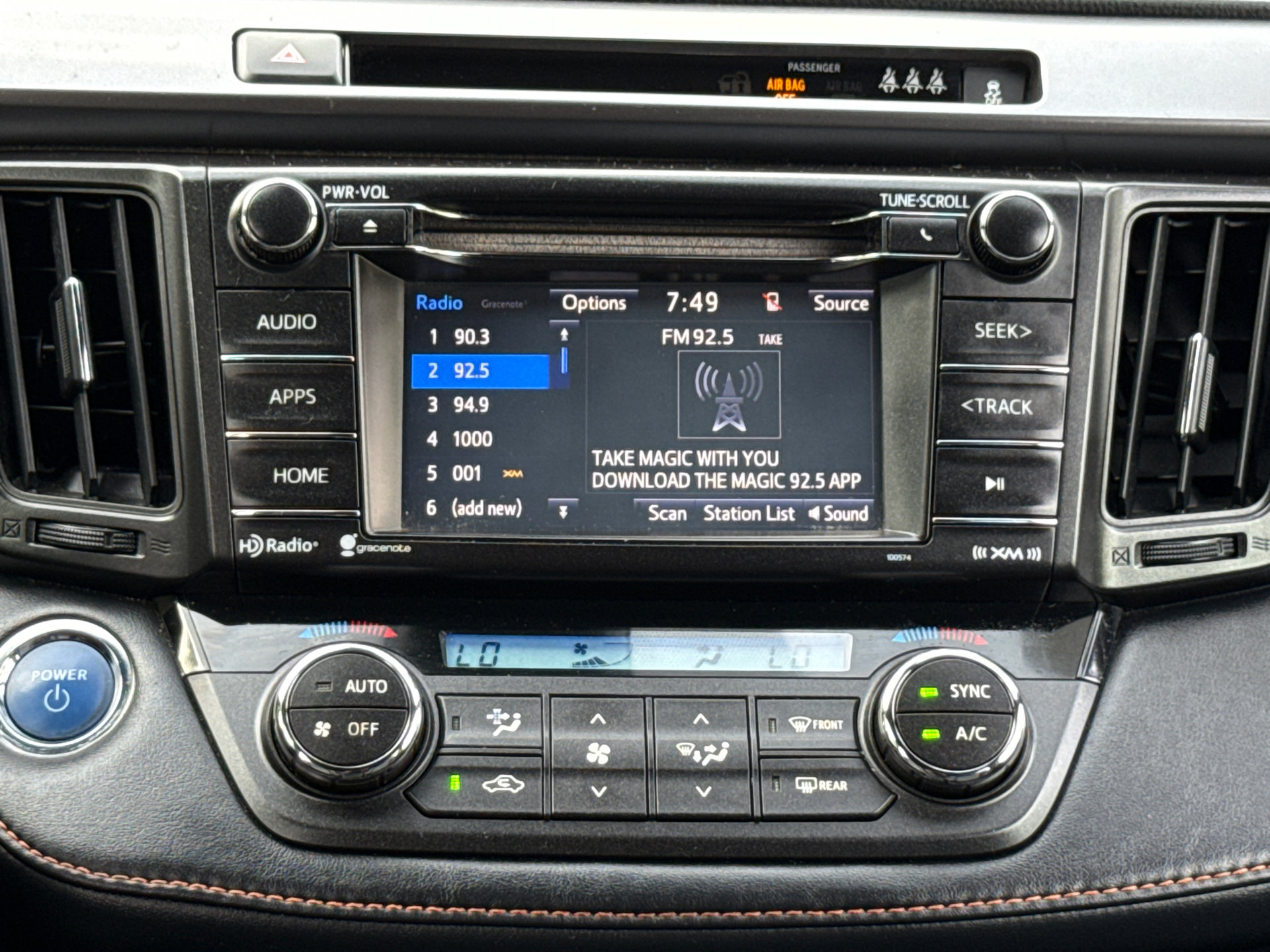 Certified 2018 Toyota RAV4 SE AWD/4WD image 22