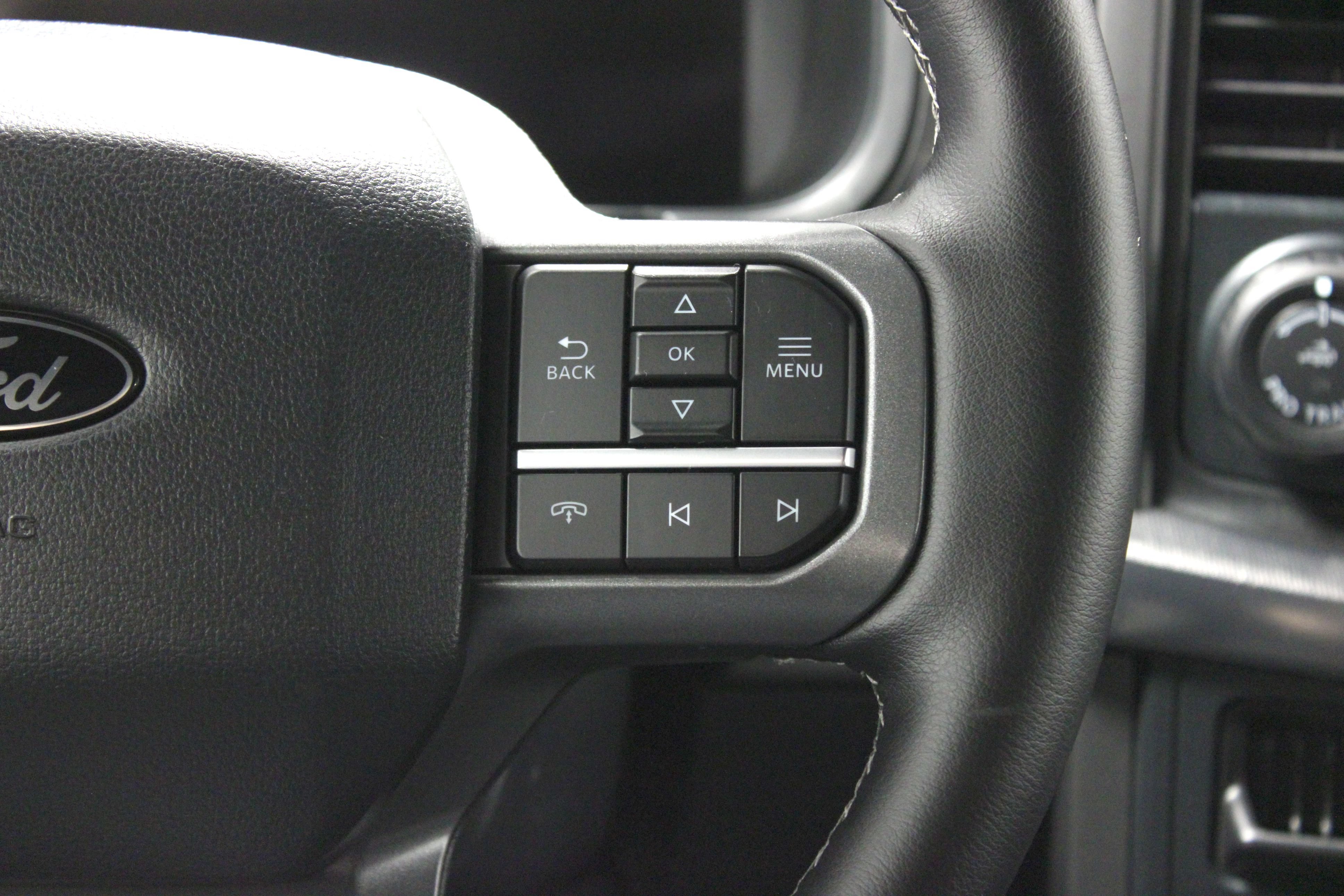 Used 2025 Ford F150 Lariat AWD/4WD image 25