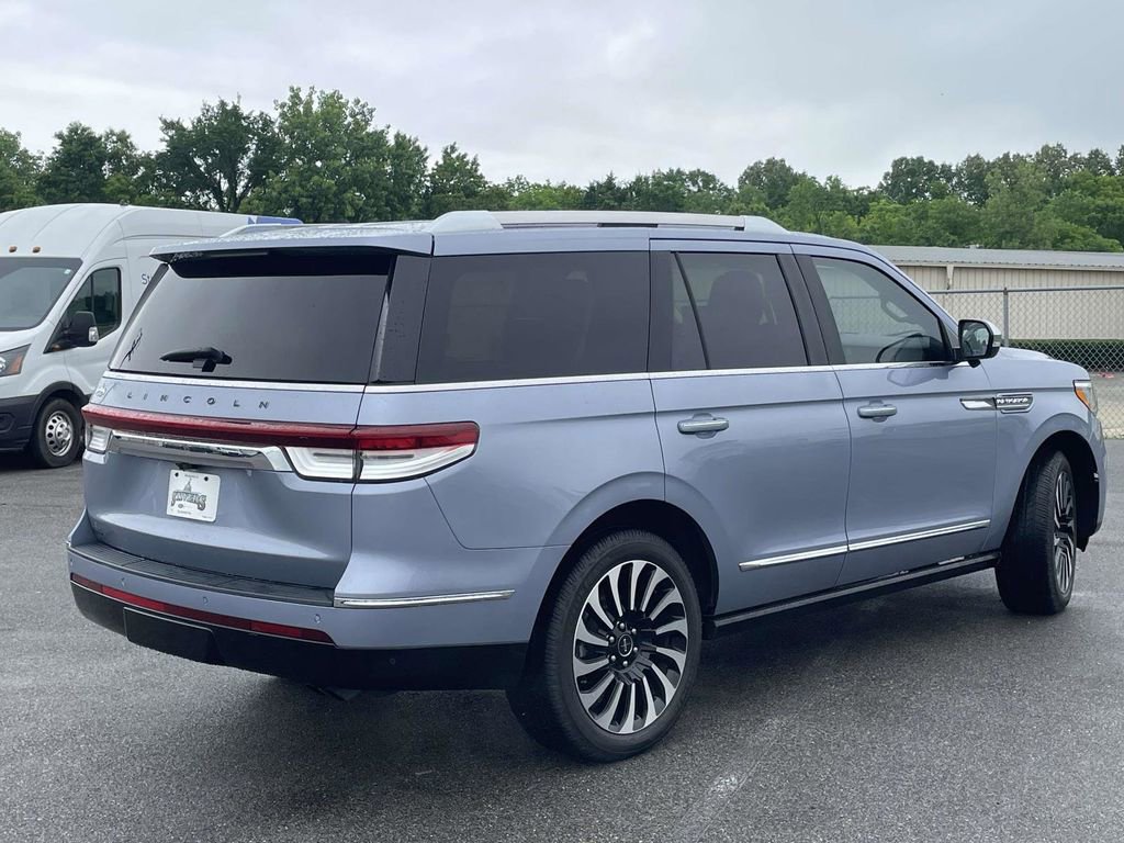 Used 2022 Lincoln Navigator Black Label AWD/4WD image 3