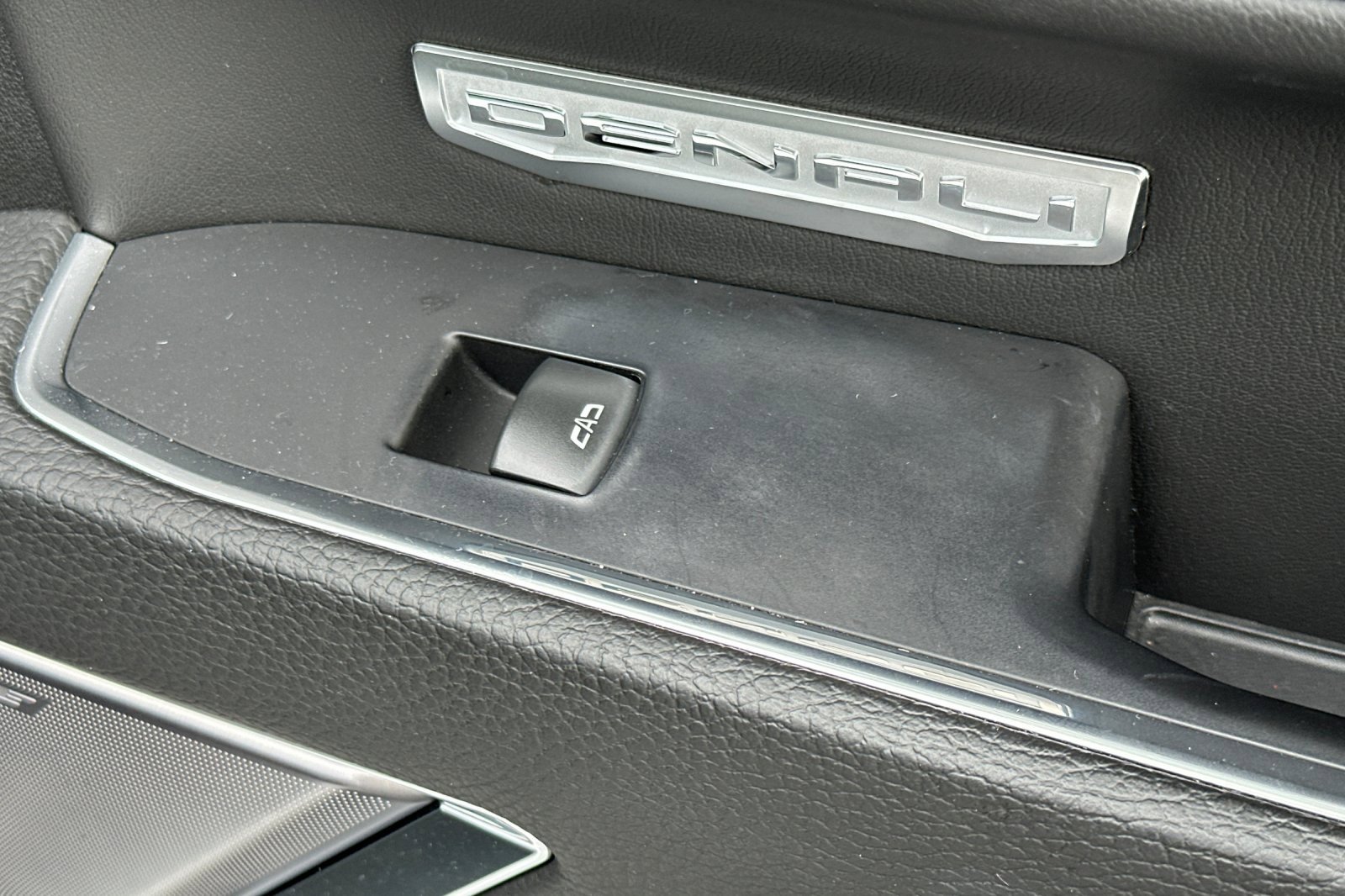 Used 2023 GMC Sierra 1500 Denali w/ Denali Reserve Package image 22