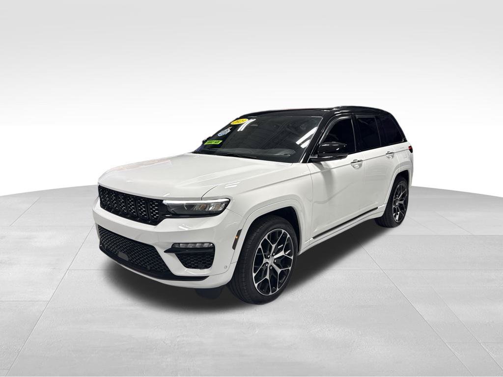 Used 2023 Jeep Grand Cherokee Summit AWD/4WD image 2