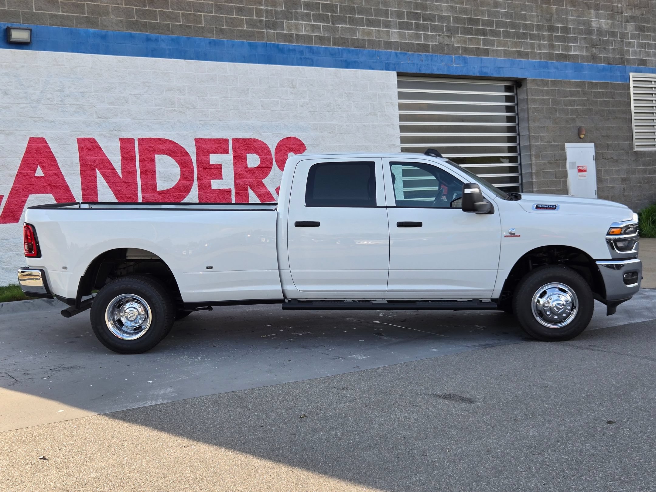 New 2026 RAM 3500 Tradesman AWD/4WD image 8