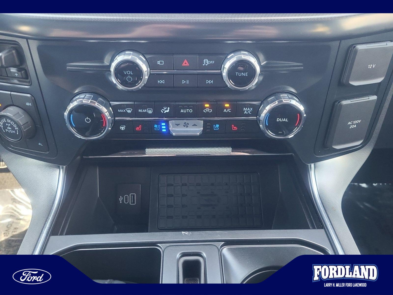 Used 2025 Ford F150 Platinum w/ FX4 Off-Road Package AWD/4WD image 31