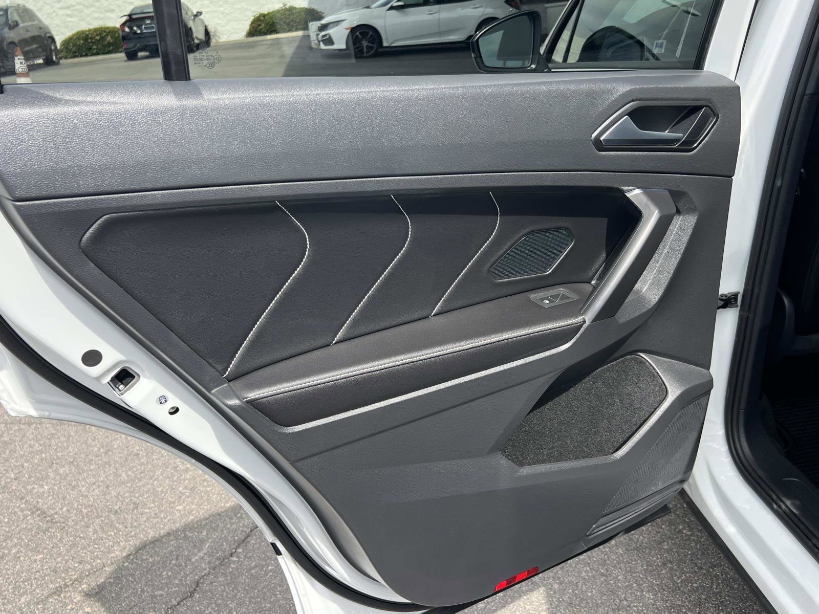 Used 2023 Volkswagen Tiguan SE R-Line image 20