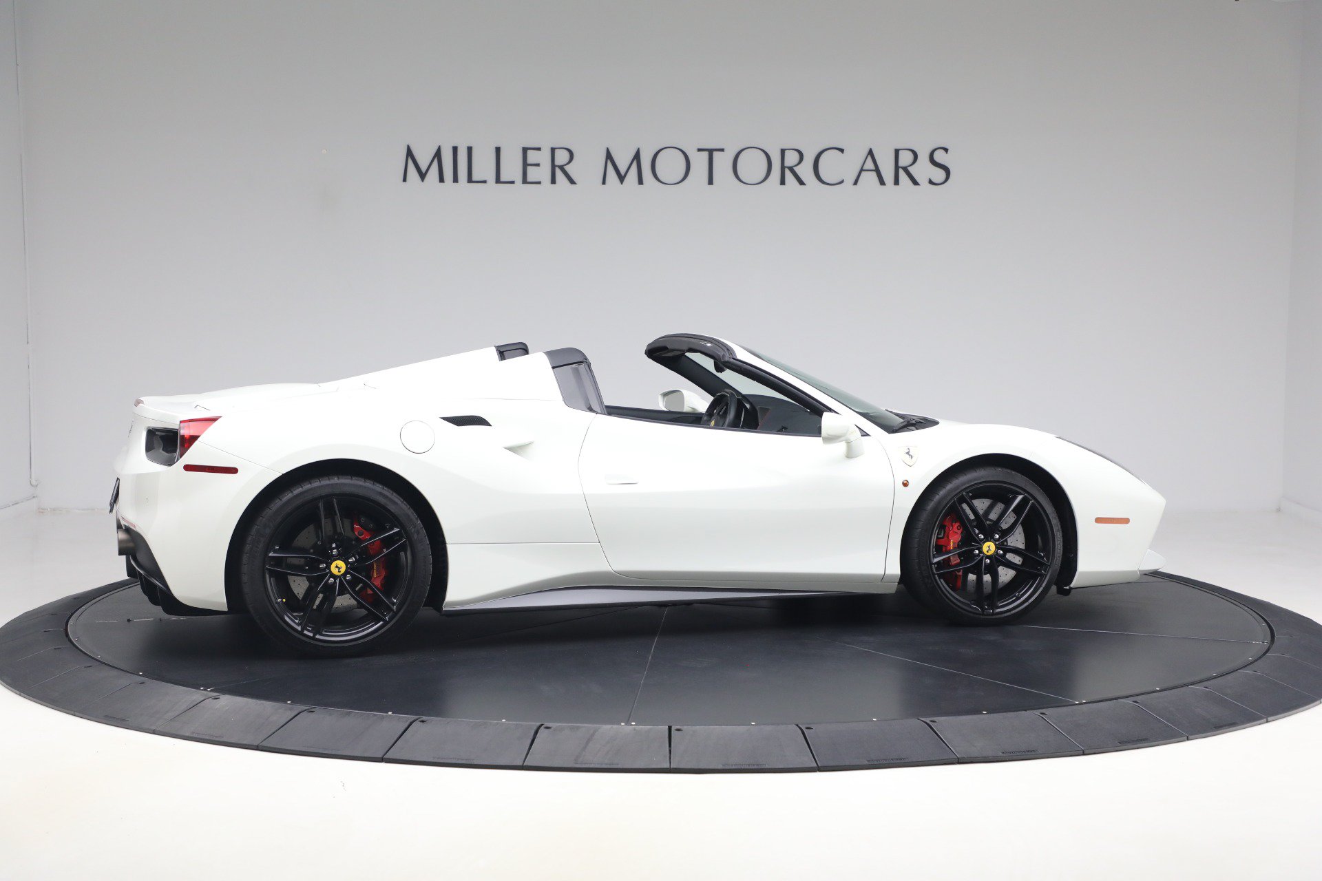 Certified 2016 Ferrari 488 Spider RWD image 8
