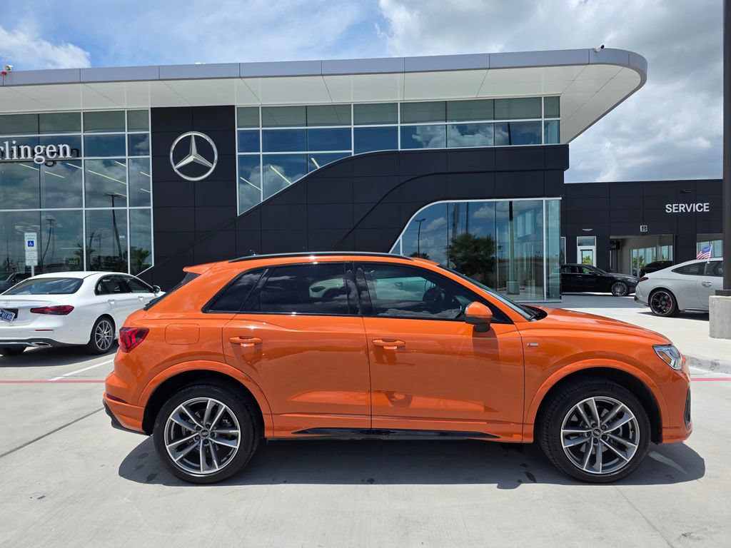 Used 2024 Audi Q3 2.0T Premium Plus w/ Premium Plus Package AWD/4WD image 7