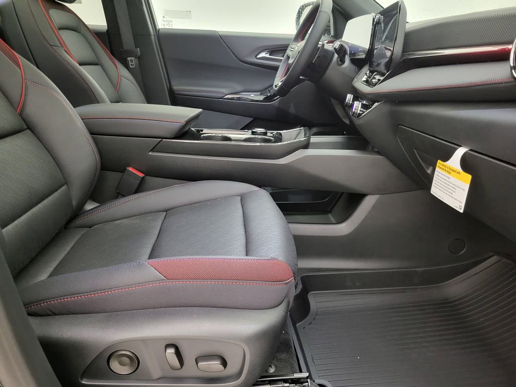 New 2026 Chevrolet Equinox RS w/ Convenience Package III FWD image 16