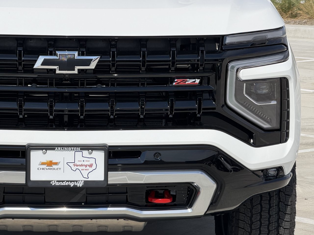 New 2026 Chevrolet Suburban Z71 w/ Z71 Off-Road Package AWD/4WD image 8