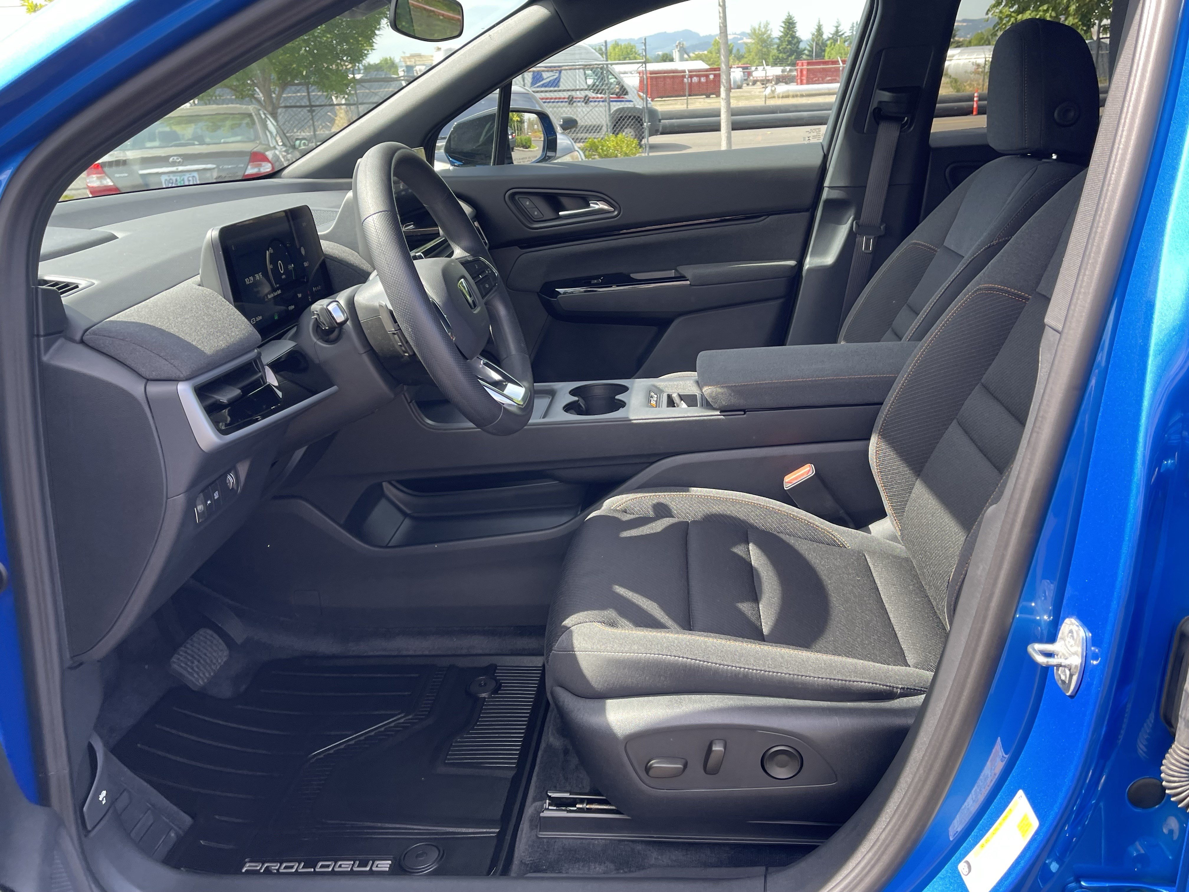 Used 2024 Honda Prologue EX image 11