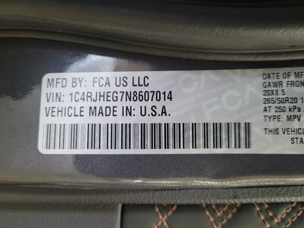 Used 2022 Jeep Grand Cherokee Summit w/ MOPAR Finishing Package AWD/4WD image 33