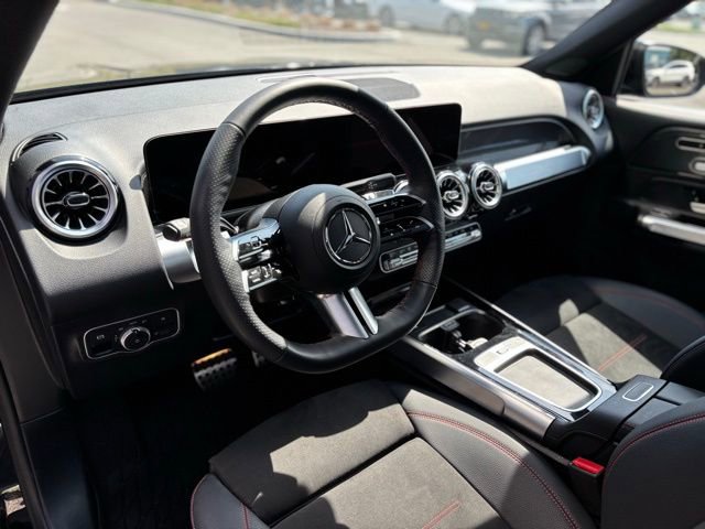Used 2026 Mercedes-Benz GLB 250 4MATIC image 16