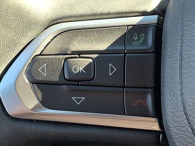 Used 2024 Jeep Compass Latitude image 20