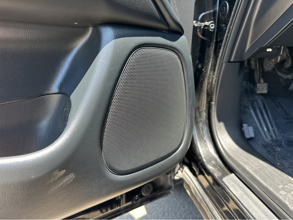 Used 2020 Nissan Pathfinder SV image 36