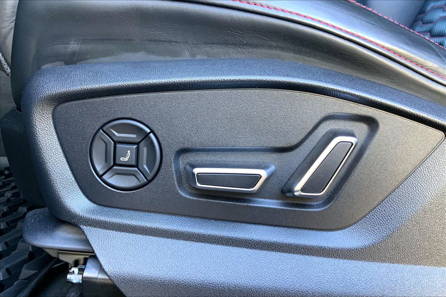 Used 2023 Audi RS Q8 AWD/4WD image 34