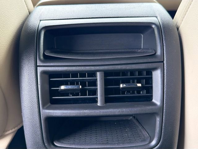 Used 2018 Cadillac XT5 FWD image 20