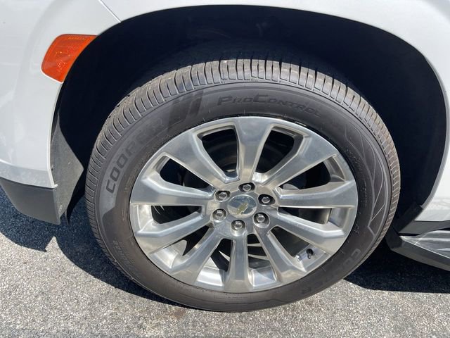 Used 2021 Chevrolet Tahoe Premier w/ Premium Package AWD/4WD image 2