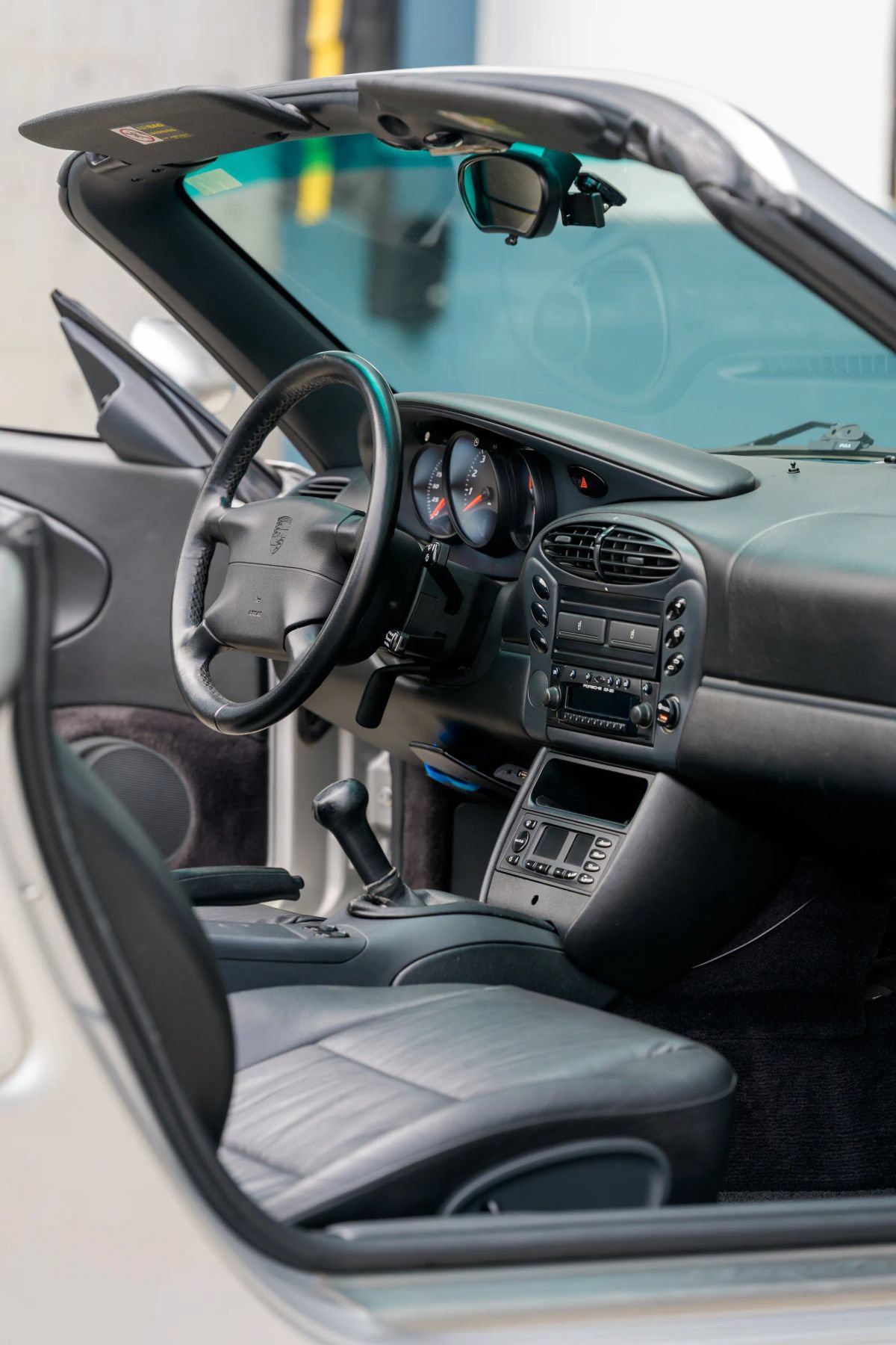 Used 1999 Porsche Boxster RWD image 21