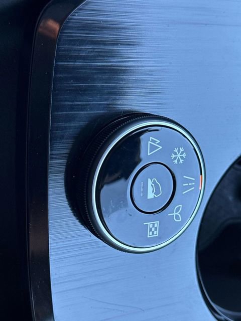 Certified 2025 Nissan Rogue SV image 20