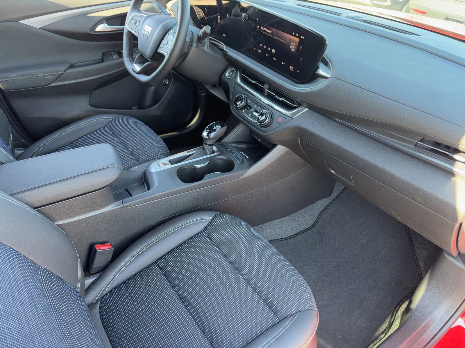 Certified 2026 Buick Envista Preferred w/ Convenience I Package FWD image 13