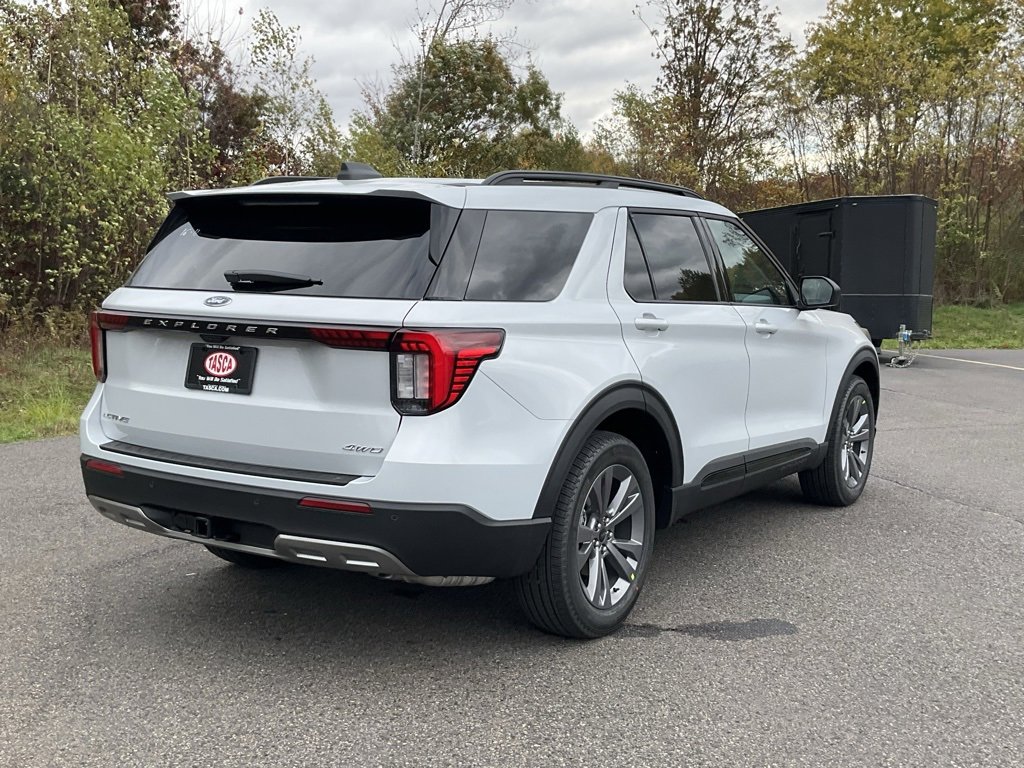 New 2026 Ford Explorer Active image 24