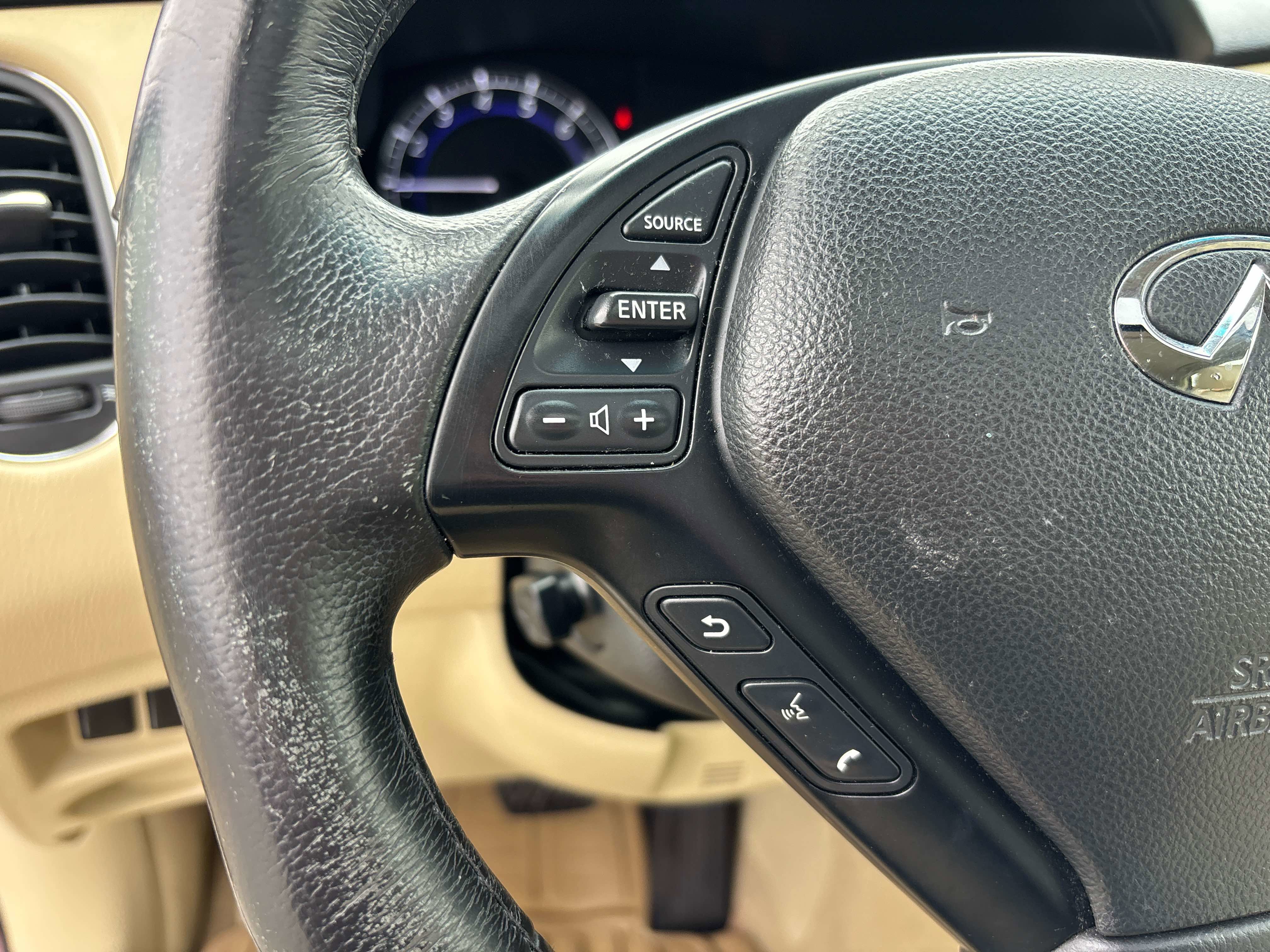 Used 2017 INFINITI QX50 AWD w/ Premium Plus Package image 18