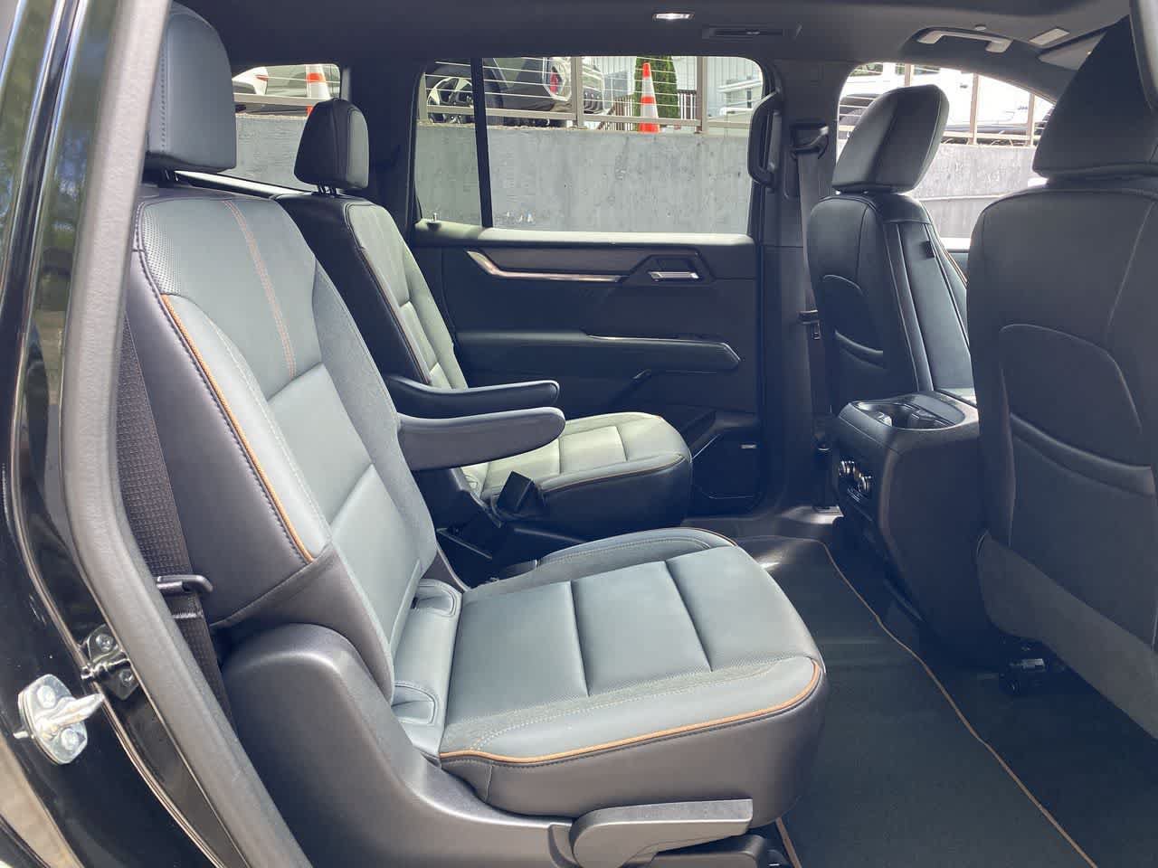 Used 2025 GMC Acadia AT4 w/ LPO, Floor Liner Package AWD/4WD image 17