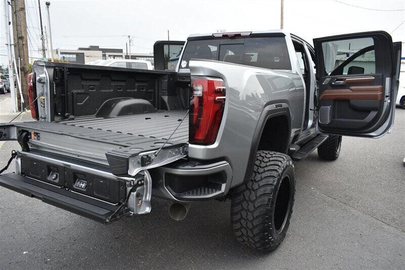 Used 2024 GMC Sierra 3500 Denali Ultimate image 31