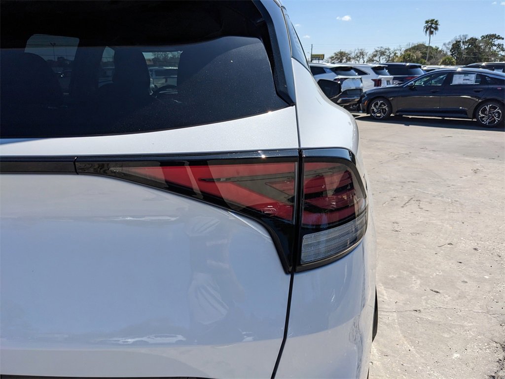 Certified 2025 Kia Sportage SX image 12