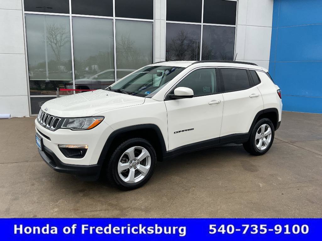 Used 2019 Jeep Compass Latitude w/ Popular Equipment Group AWD/4WD image 1