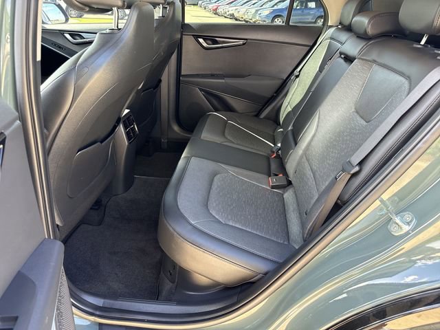 Used 2023 Kia Niro SX Touring image 15