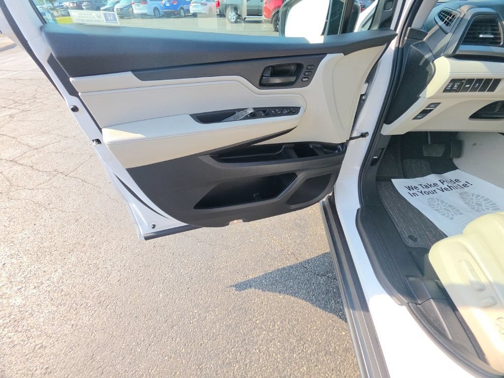 Used 2025 Honda Odyssey EX-L image 11